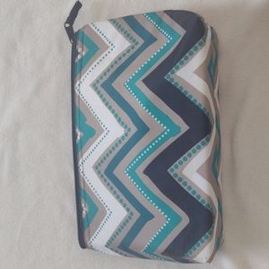 Zip top insulated bag